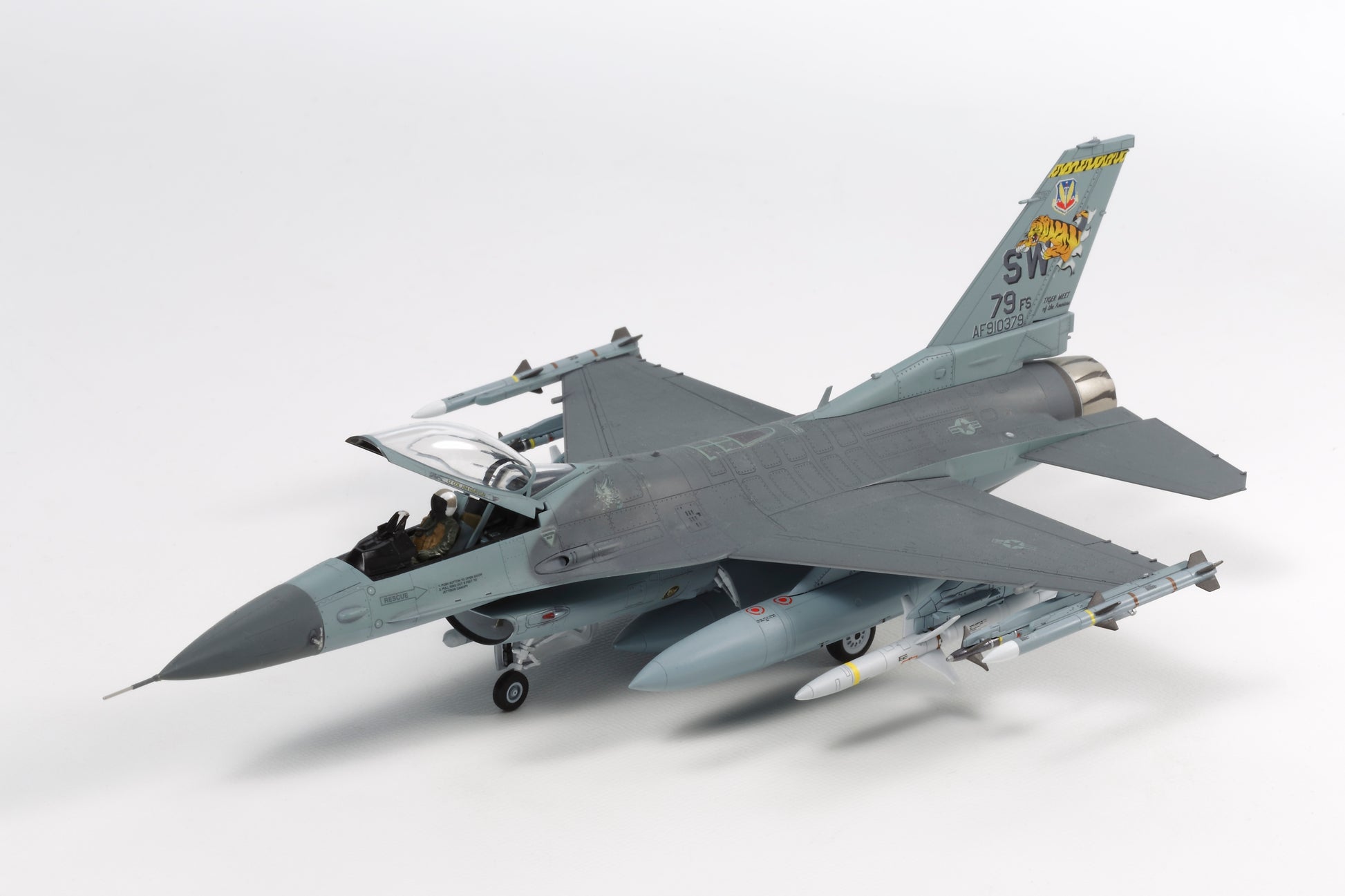 Tamiya Lockheed Martin F-16 CJ Fighting Falcon - RCXX - RC Racing Shop | RC Models | Tuning & Spare Parts for Professionals