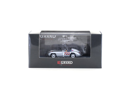 Mercedes-Benz 300 SLR Roadster, No.722 silver, 2 headrests, 1/87 - LE87302